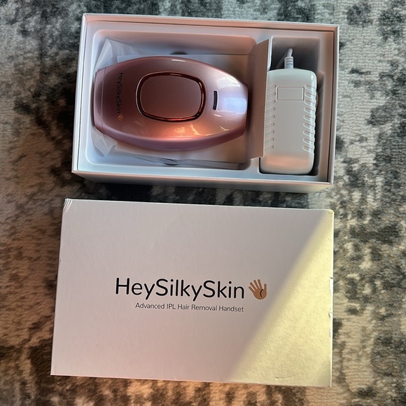 hey Silky skin LIKE NEW full set - Picture 2 of 7